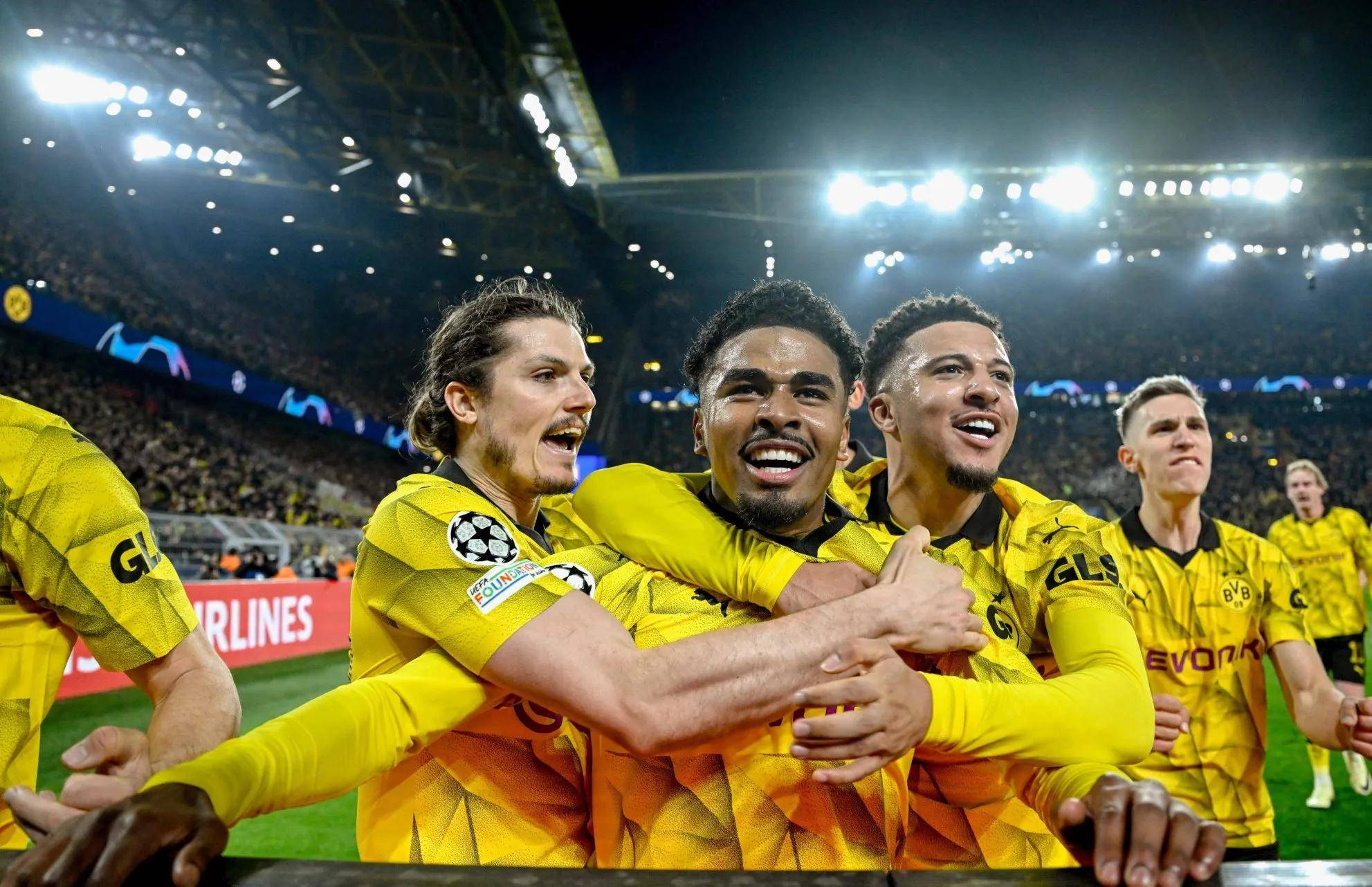 欧预赛狂欢时刻,球场上的激情碰撞,战绩斐然 欧预赛狂欢时刻,球场上的激情碰撞,战绩斐然