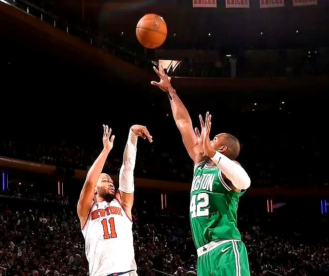 吉林队轻取骑士，塔图姆带队取胜